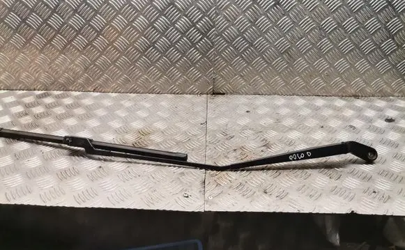 Volkswagen Polo IV 9N3 Front wiper blade arm 6q1955410c