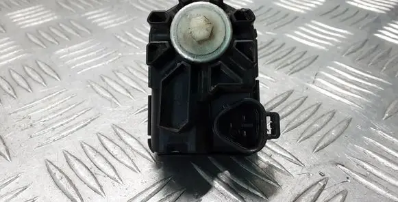 Toyota Land Cruiser (J120) Headlight level adjustment motor 
