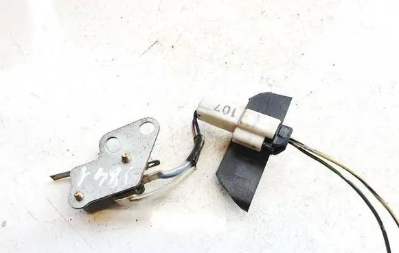 Toyota Avensis T220 Sensor v1021a4