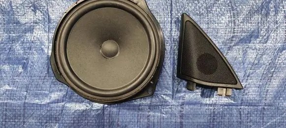 Mercedes-Benz E C207 W207 Front door high frequency speaker A2077200311 A2048201902 A2118200202
