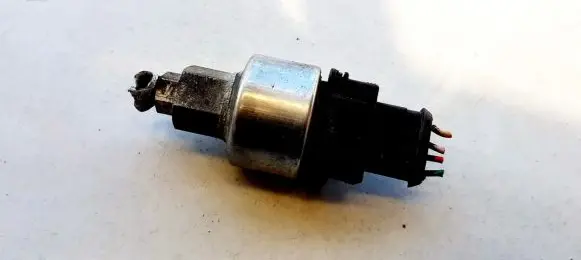 Peugeot 406 Air conditioning (A/C) pressure sensor 280443
