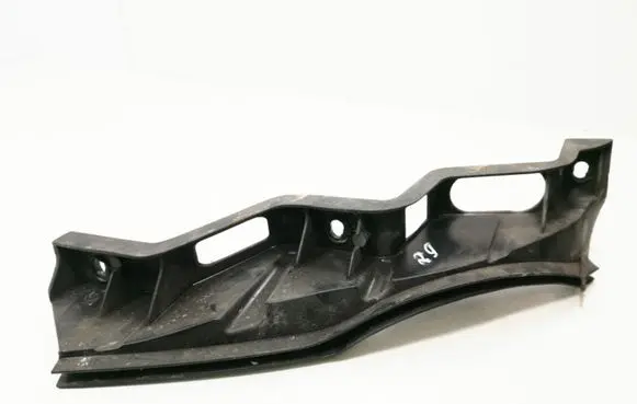 Volkswagen PASSAT B6 Front bumper mounting bracket 3C0807890