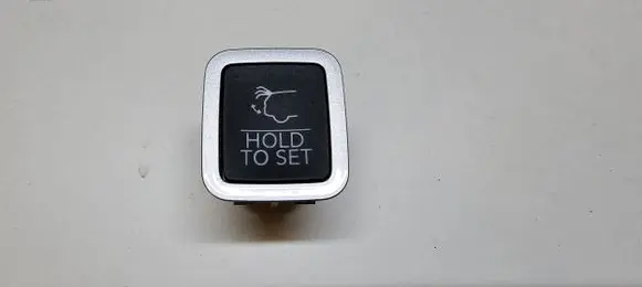 Jeep Grand Cherokee WL Tailgate/boot open switch button 68504683AA