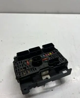 Peugeot 407 Fuse module 9656593780 BSML0100