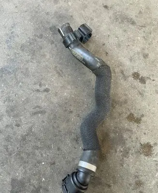 Mercedes-Benz S W222 Engine coolant pipe/hose 2225010793