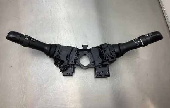 Toyota Prius (XW20) Wiper turn signal indicator stalk/switch 173832