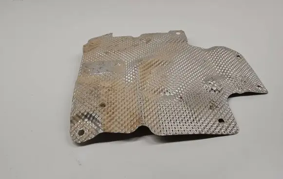 Volvo XC40 Heat shield in engine bay 31694115