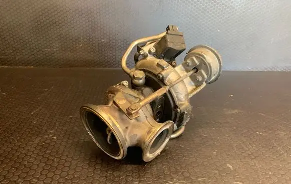 BMW 7 F01 F02 F03 F04 Turbo 76915514 JGT22S 4571543