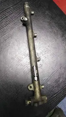 Mercedes-Benz C W203 Fuel main line pipe A6110700095
