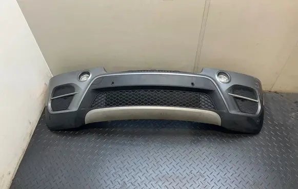 BMW X5 E70 Front bumper 7210763 7222371