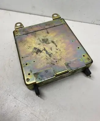 Mitsubishi Galant Air suspension control unit module (rear) E2T14474 9304B