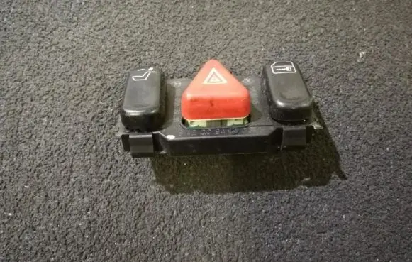 Mercedes-Benz C W202 Hazard light switch 2028207810