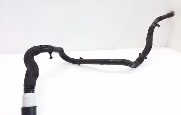 Tesla Model 3 Engine coolant pipe/hose 1077592