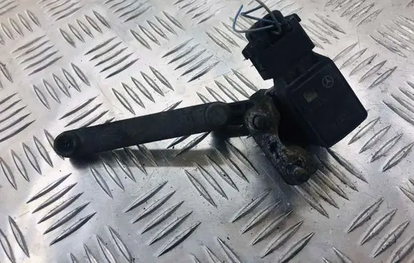Mercedes-Benz E W211 Headlight/headlamp level sensor A0105427717