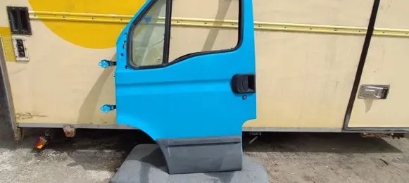 Iveco Daily 35 - 40.10 Front door 99460119