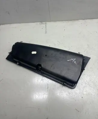 Glove box