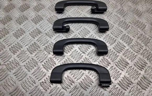 BMW 1 E81 E87 A set of handles for the ceiling 9143516