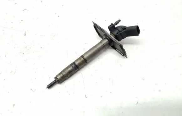 Audi Q7 4L Fuel injector 059130277AR 0445116015