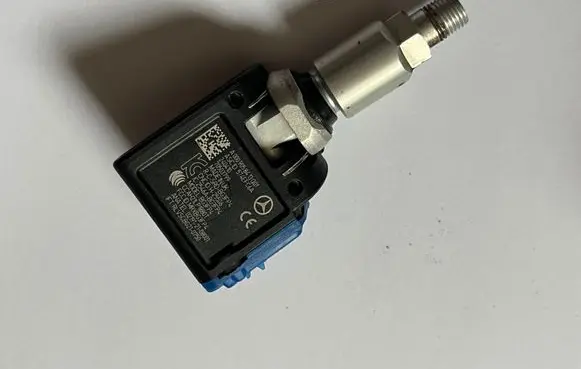 Mercedes-Benz C W205 Tire pressure sensor A0009058413