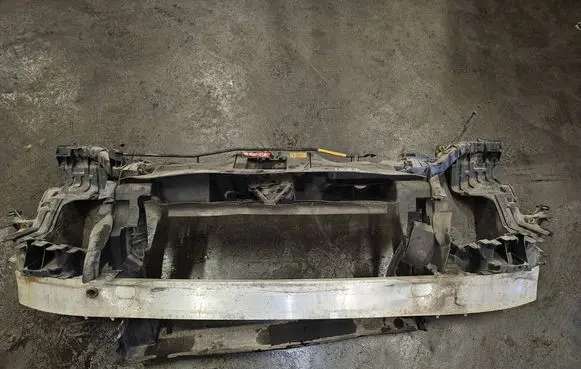 Mercedes-Benz A W169 Radiator support slam panel A1695050030