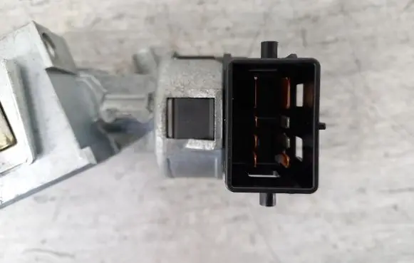 Mazda 2 Ignition lock 3M513F880