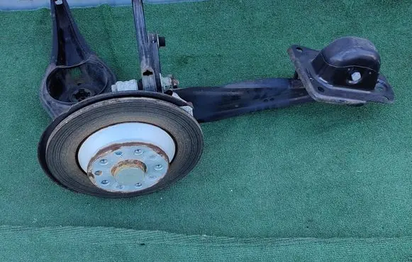 Audi Q3 F3 Stub axle 5QF505436G 3Q0505311F 5QF505226C