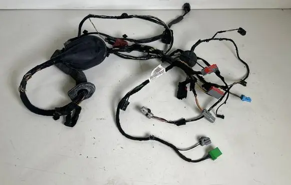 Land Rover Discovery 4 - LR4 Front door wiring loom CH2214630LC