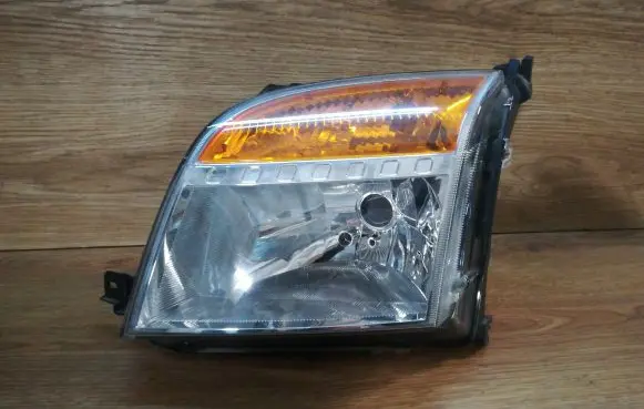 Ford Fusion Headlight/headlamp 24689700L 1LD24702627