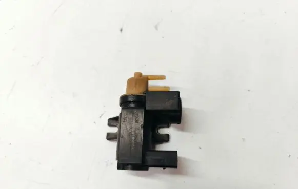 Porsche Macan (95B) Turbo solenoid valve 94660515500 946605155