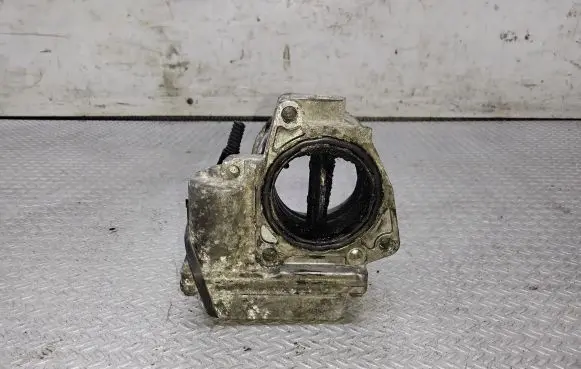 Volkswagen Golf V Throttle valve 03G128063