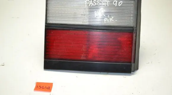 Volkswagen PASSAT B3 Tailgate rear/tail lights 333945107