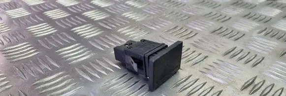 Volkswagen Touareg I Passenger airbag on/off switch 7L6919235