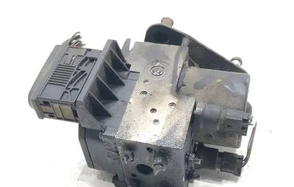 Mercedes-Benz Vaneo W414 ABS Pump A0044310912