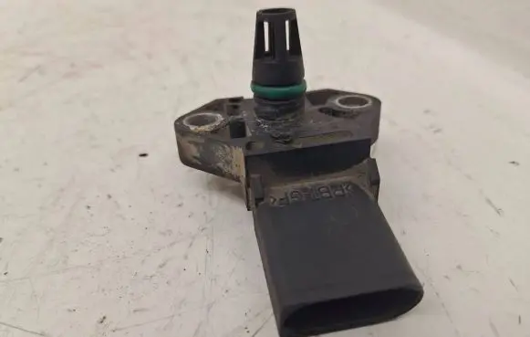 Audi A6 S6 C6 4F Air pressure sensor 038906051B 02053AD4 0281002399