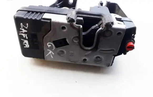 Opel Zafira A Rear door lock 24414134ds 24414134