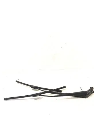 Toyota Avensis T250 Front wiper blade arm 6598