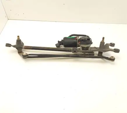 KIA Sorento Front wiper linkage and motor 981003E100
