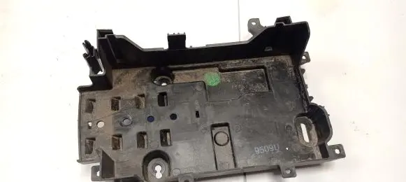 Buick Encore I Battery tray 42334926 42401012