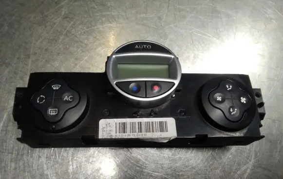 Renault Megane II Climate control unit 8200413906