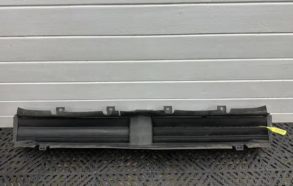 BMW 5 GT F07 Radiator trim 7497779 2389714 190110931
