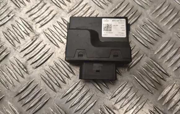 Audi A5 8T 8F Other control units/modules 8W0906093E
