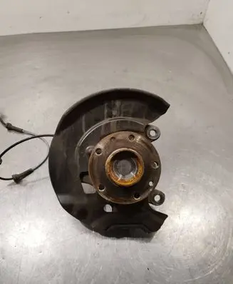 Renault Kadjar Front wheel hub spindle knuckle