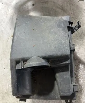 Volvo S60 Air filter box 8626061