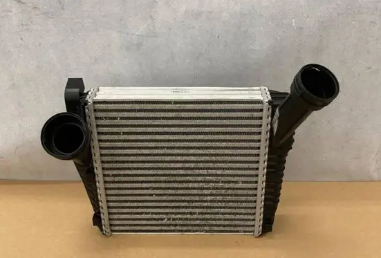 Audi Q7 4L Intercooler radiator S5028005 7P0145804A
