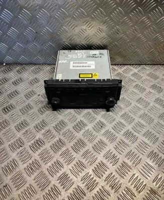 Radio/CD/DVD/GPS head unit