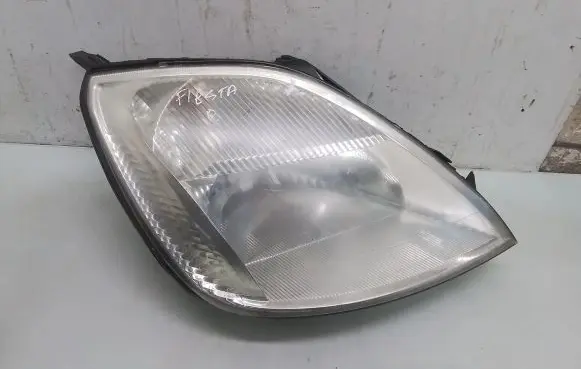 Ford Fiesta Headlight/headlamp