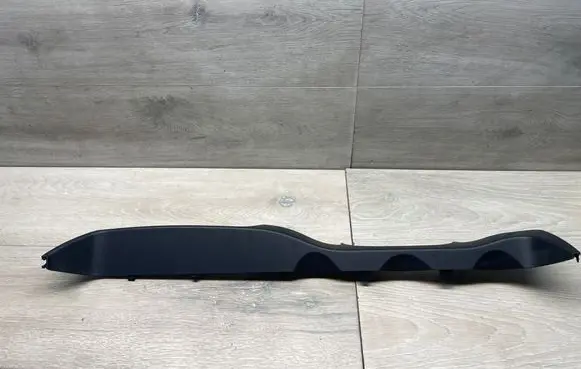 Mercedes-Benz C W204 Radio/GPS head unit trim A2046890839 90308001
