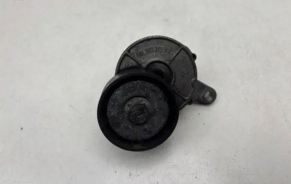 Seat Leon (5F) Generator/alternator belt tensioner 04L903315