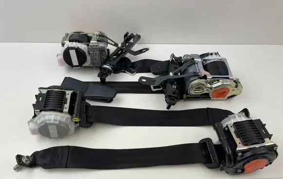 Porsche Macan (95B) Set of seat belts 95B857805B 95B857706G 95B857705G