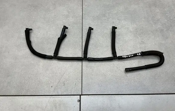 Volkswagen Touran II Fuel return line/hose 